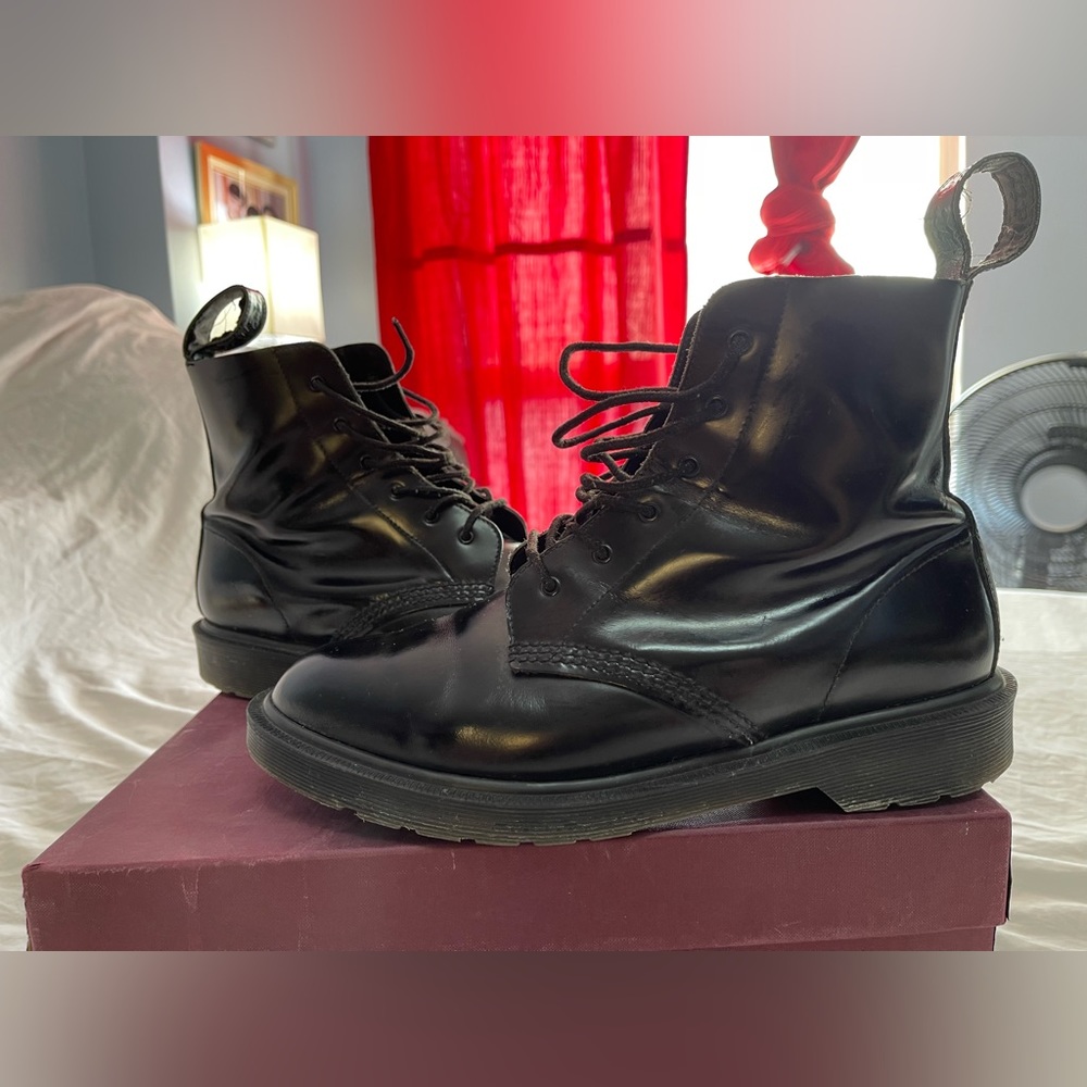 Made In England Dr. Martens SzUS 8